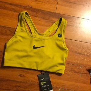 Nike Swoosh Bra